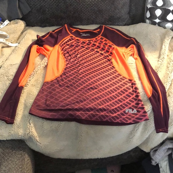 🎉4 for $20 Fila Long Sleeve Running Shirt, size small - Picture 1 of 5
